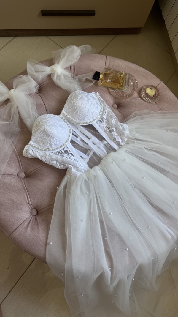 coquette – Image 2