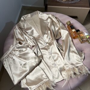 pyjamas plume