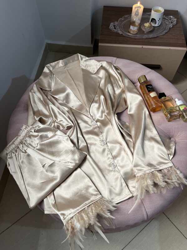 pyjamas plume
